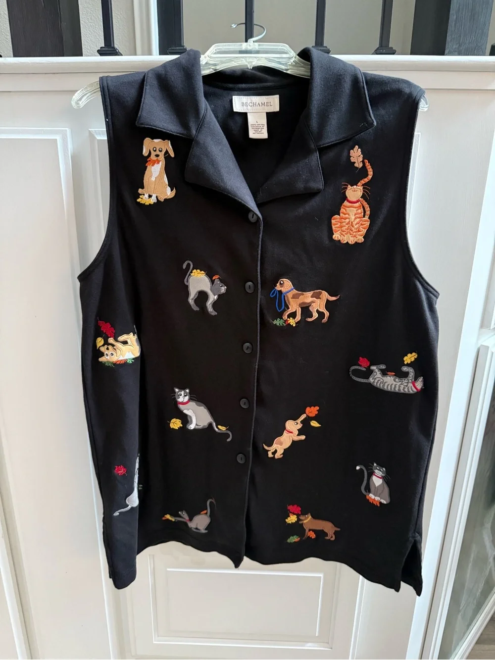 Bechamel Black Sleeveless Button-Front Vest with Embroidered Cats &‎ Dogs